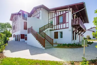 Vue arrière de la maison