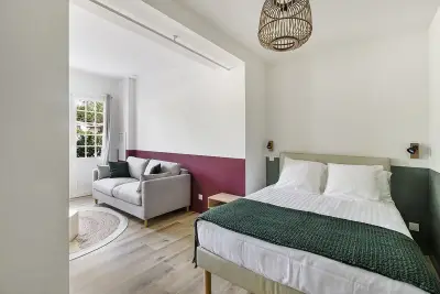 Partie nuit séparée par un rideau